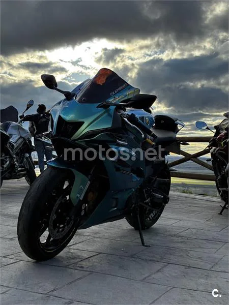 Yamaha R7 – Vista 6