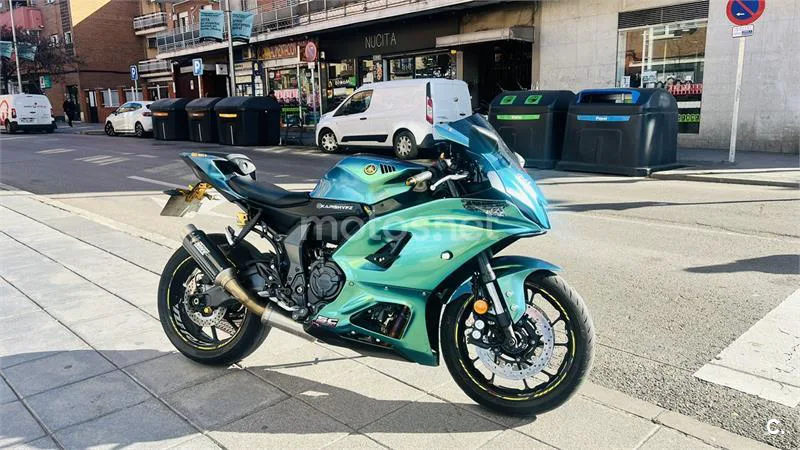 Yamaha R7 – Vista 7