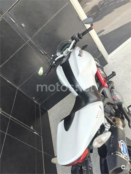 Ducati Monster 796 – Vista 5