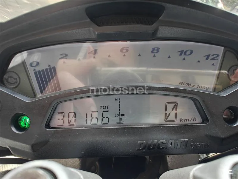 Ducati Monster 796 – Vista 6