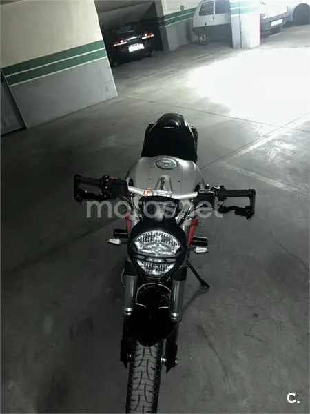 Ducati Monster 796 – Vista 2