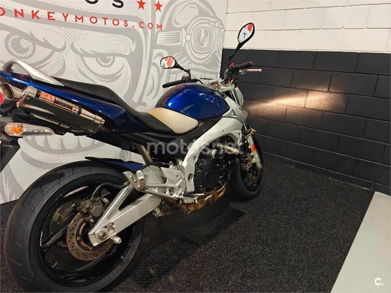 Suzuki GSR 600 – Vista 3