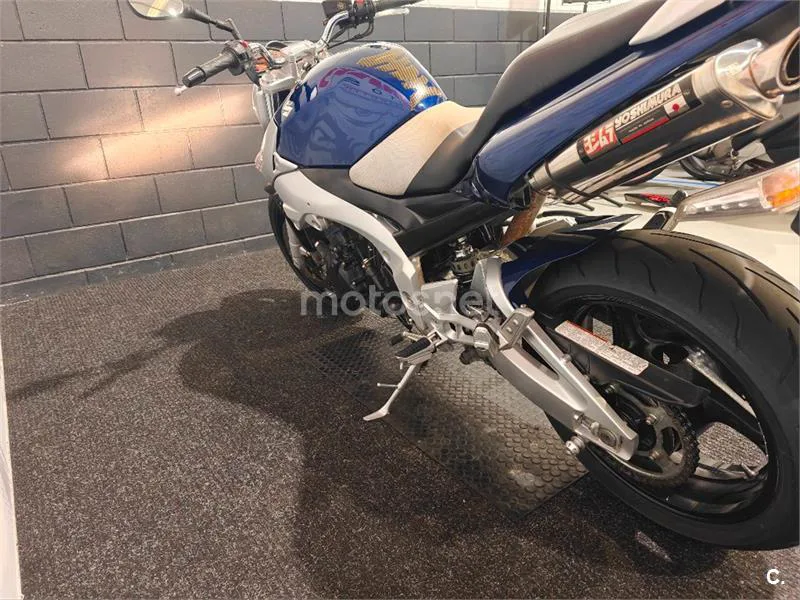 Suzuki GSR 600 – Vista 5