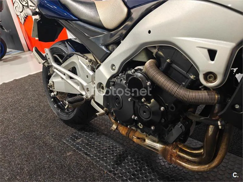 Suzuki GSR 600 – Vista 10