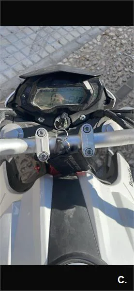 Benelli BN 125 – Vista 5