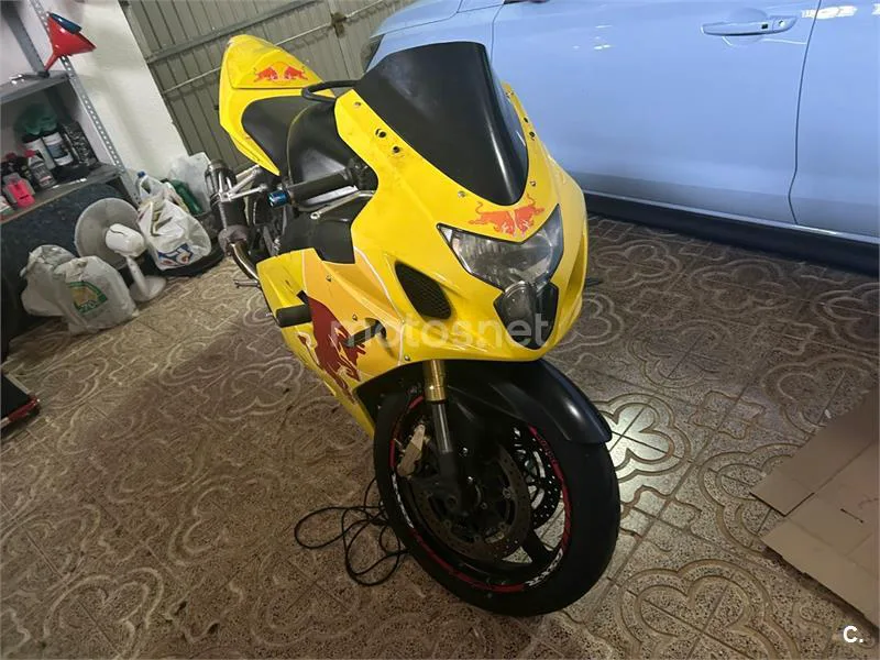 Suzuki GSX R600 – Vista 8