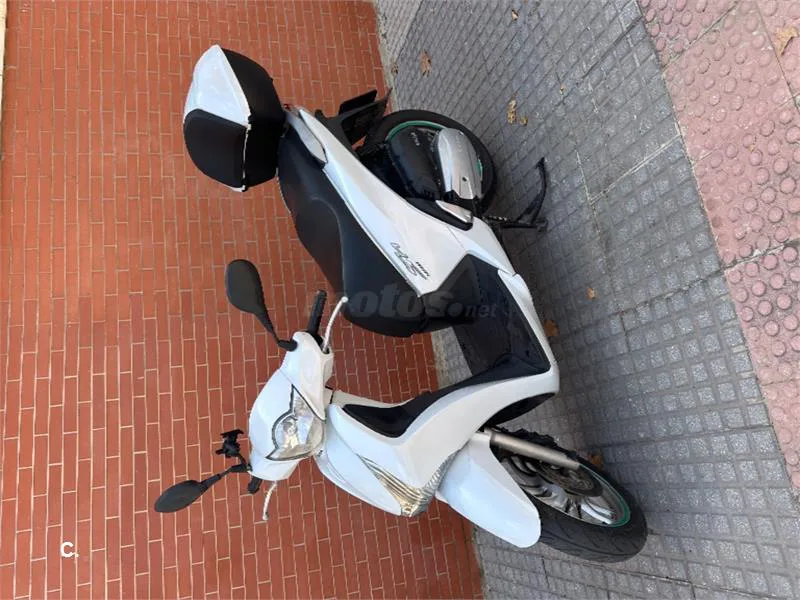 Honda SH125i – Vista 3