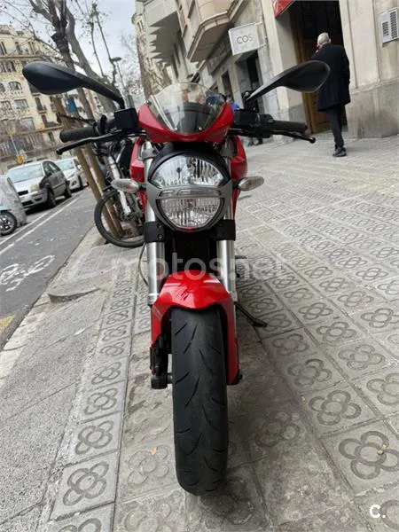 Ducati Monster 696 – Vista 4