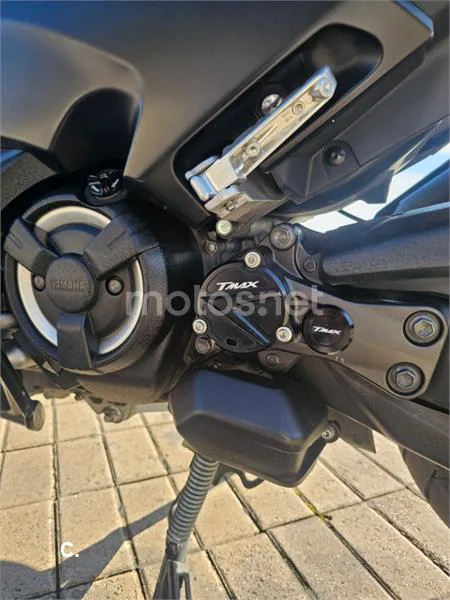 Yamaha TMAX 530 – Vista 8