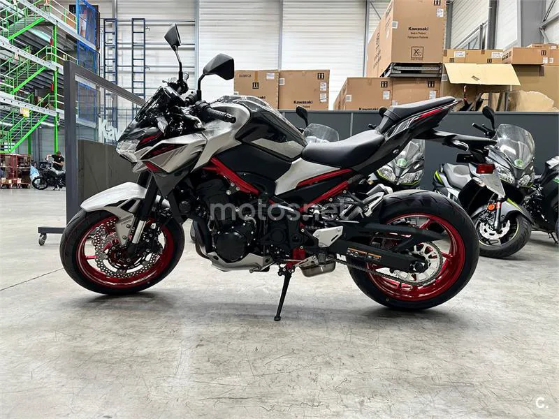 Kawasaki Z 900 – Vista 2