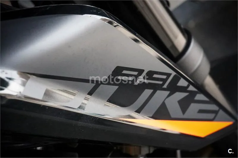 KTM 890 – Vista 6