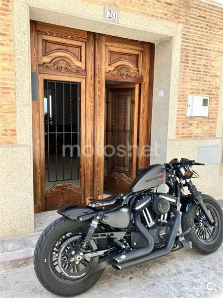 Harley-Davidson Sportster Forty-Eight – Vista 2