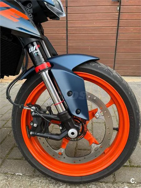 KTM 125 – Vista 7