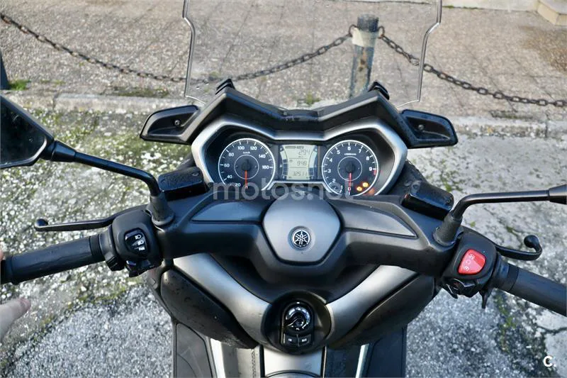 Yamaha XMAX 300 – Vista 4