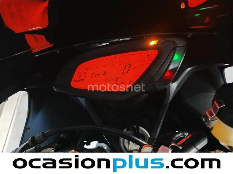 MV Agusta F3 675 – Vista 9
