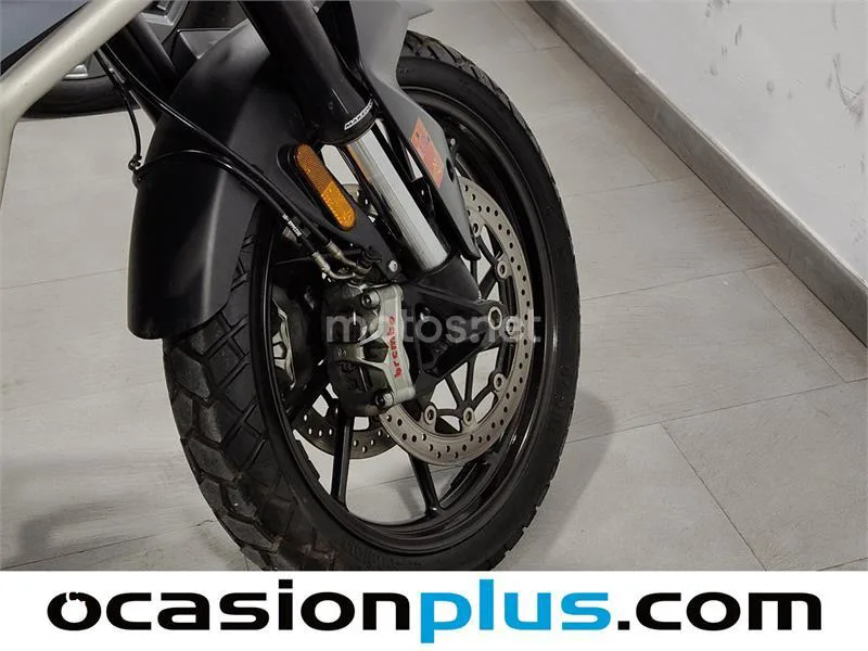 Triumph Tiger 900 – Vista 22