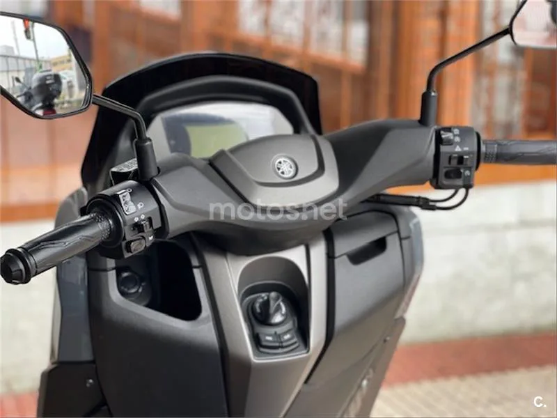 Yamaha NMAX – Vista 5
