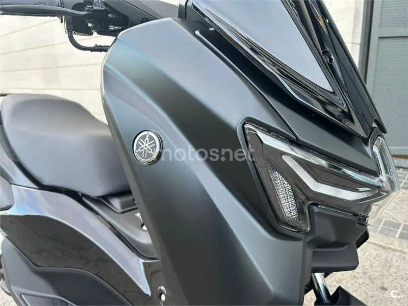 Yamaha NMAX – Vista 4