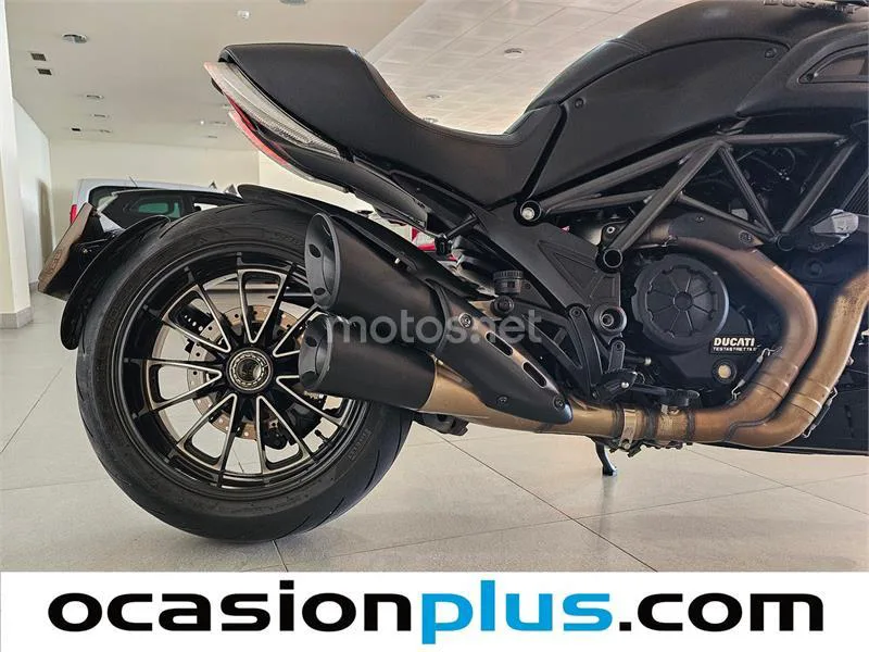 Ducati Diavel – Vista 26