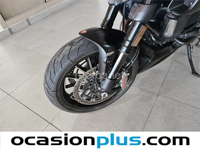 Ducati Diavel – Vista 29