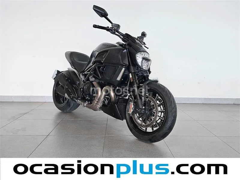 Ducati Diavel – Vista 8