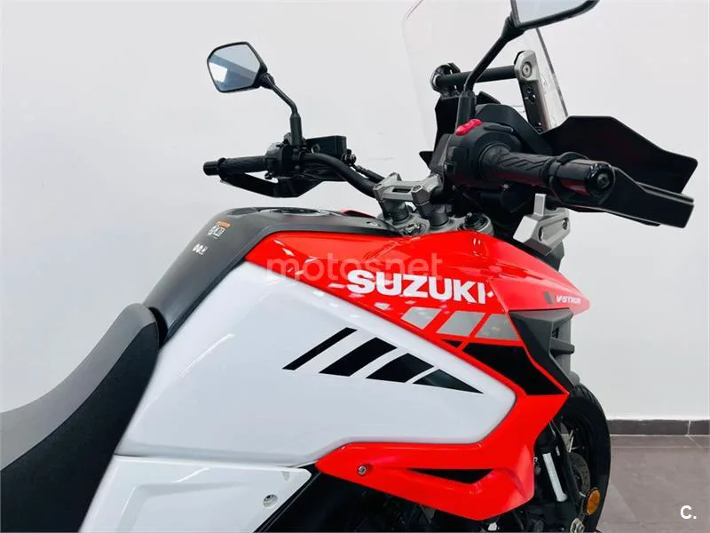 Suzuki V-Strom 1050 – Vista 13