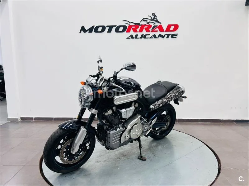 Yamaha MT-01 – Vista 13