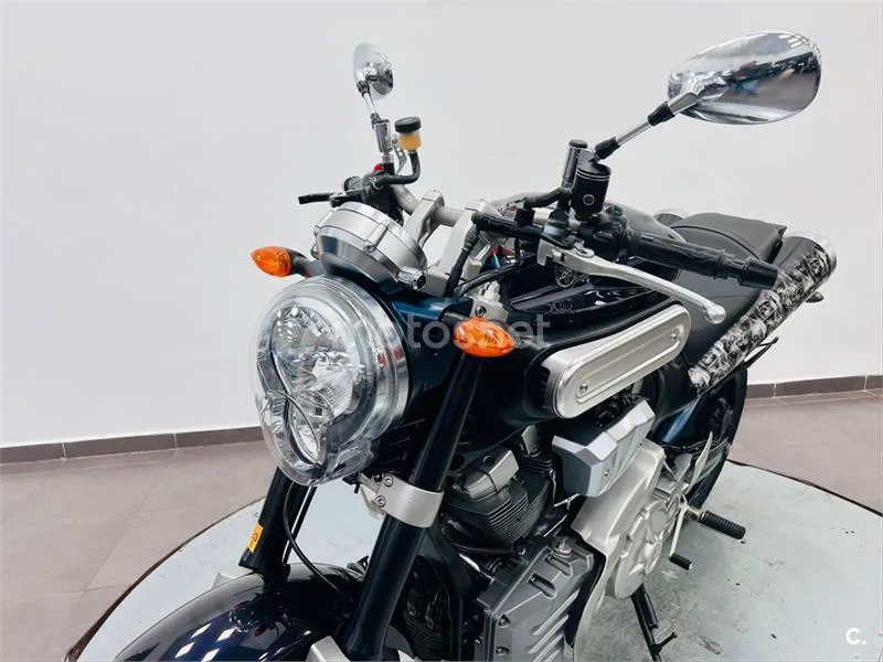 Yamaha MT-01 – Vista 16
