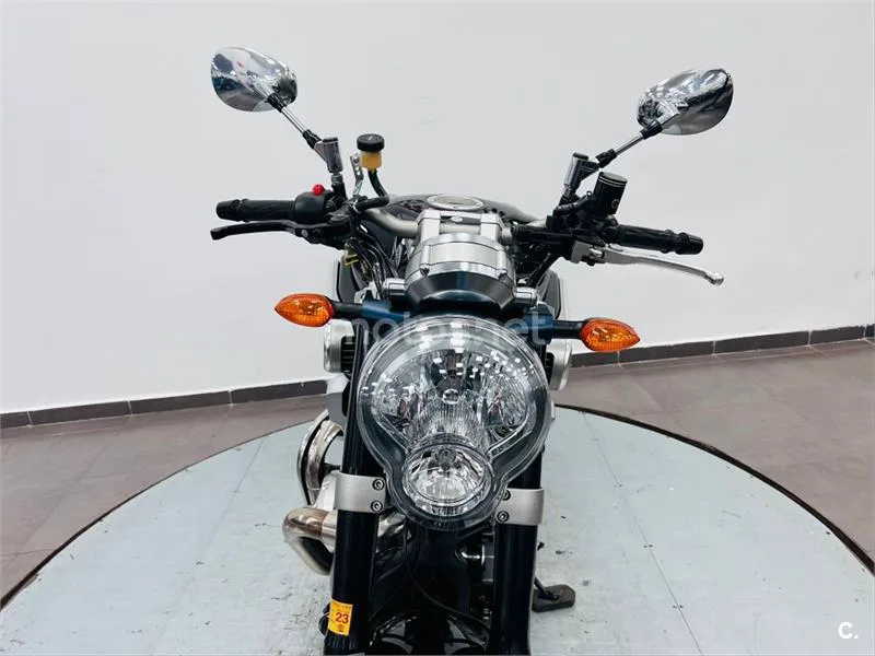 Yamaha MT-01 – Vista 17