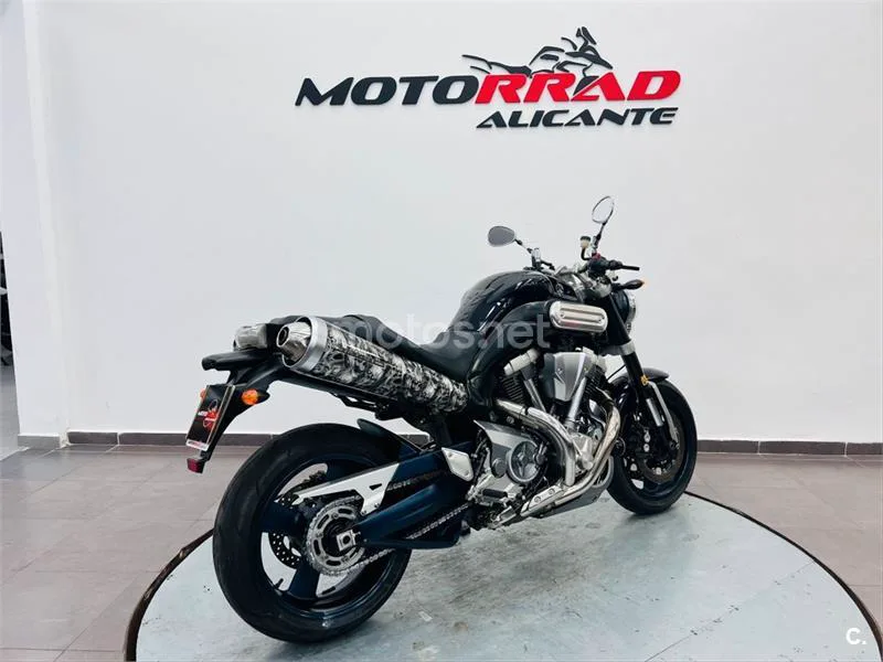 Yamaha MT-01 – Vista 3