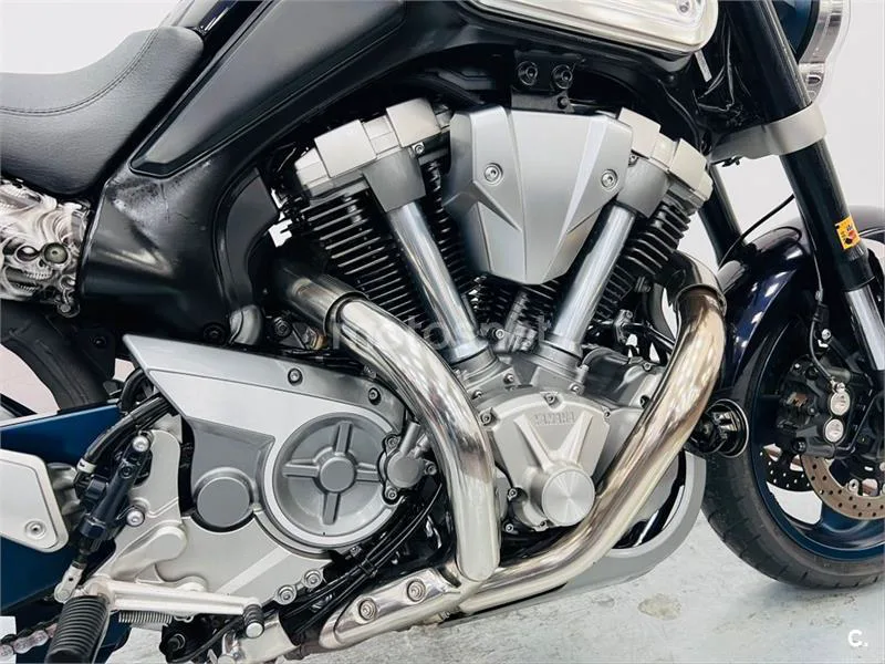 Yamaha MT-01 – Vista 8