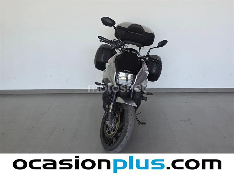 Suzuki GSX-S – Vista 5