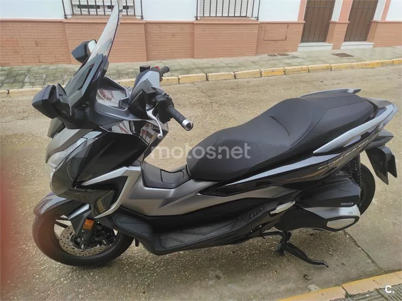 Honda Forza 350 – Vista 3