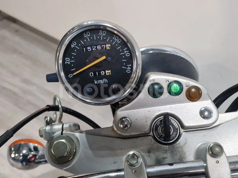 Suzuki VanVan 125 – Vista 10