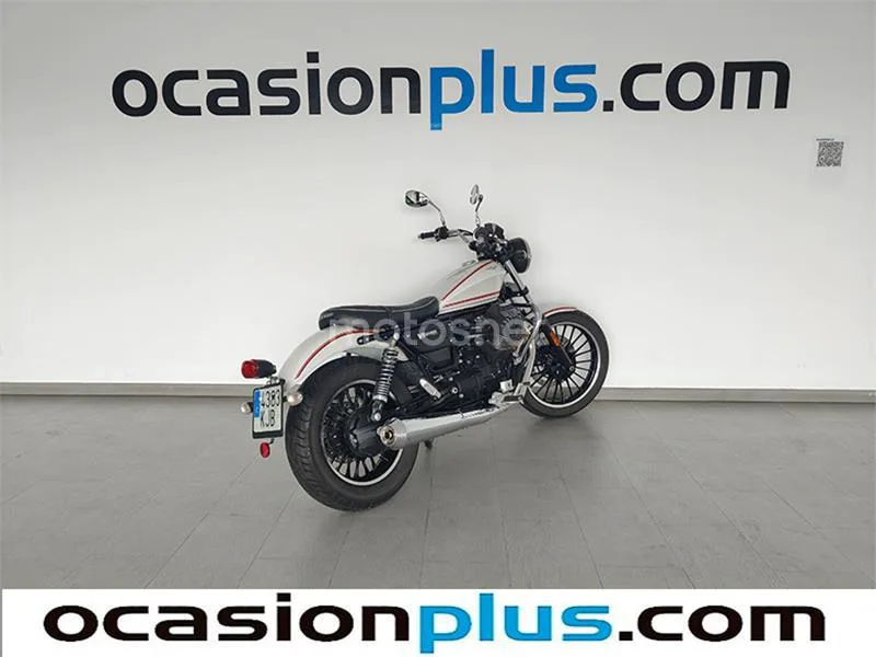 Moto Guzzi V9 – Vista 3
