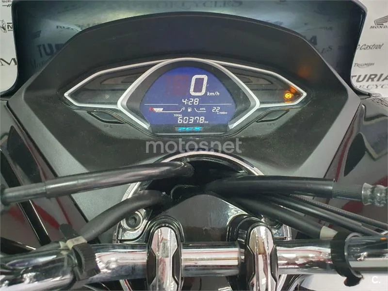 Honda PCX 125 – Vista 6