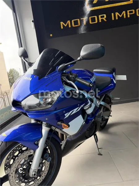 Yamaha R6 – Vista 3