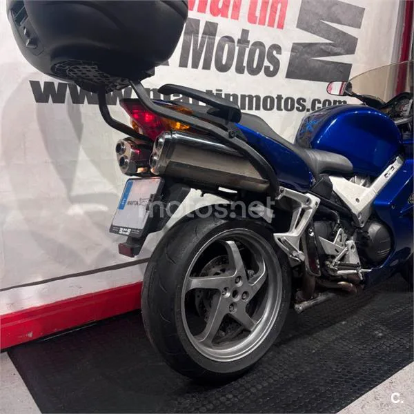Honda VFR 800 – Vista 4