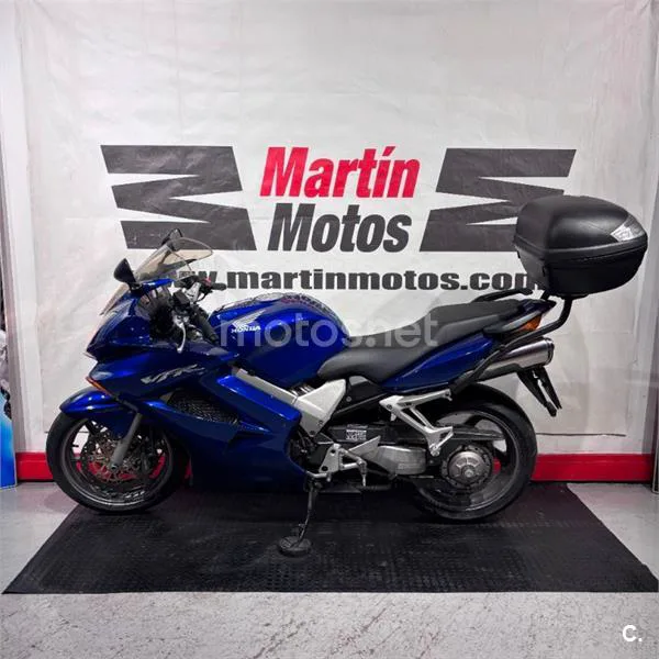 Honda VFR 800 – Vista 6
