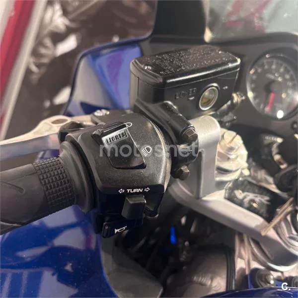 Honda VFR 800 – Vista 9
