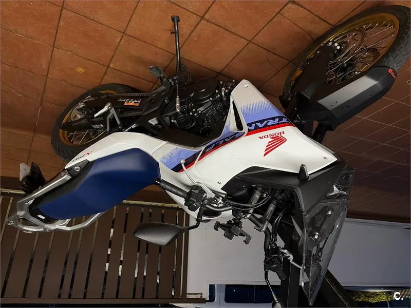 Honda XL 750 Transalp – Vista 3