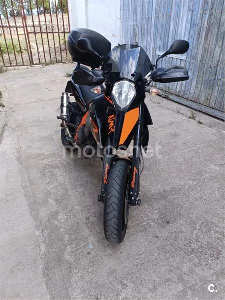 KTM 690 SMC R – Vista 2