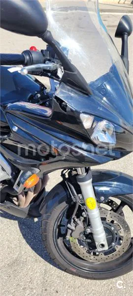 Yamaha FZ6 S S2 – Vista 3