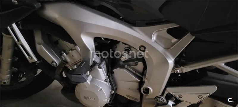 Yamaha FZ6 S S2 – Vista 8