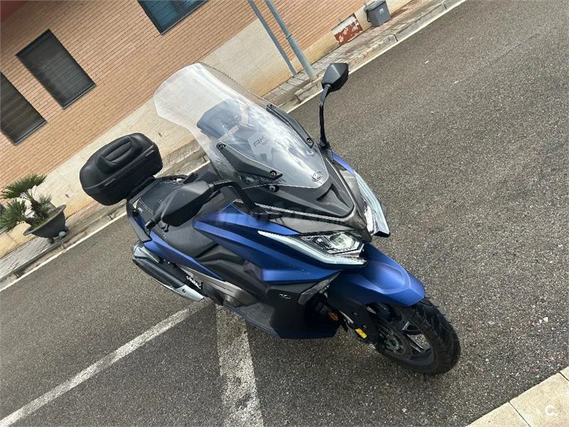 Kymco AK 550 – Vista 2