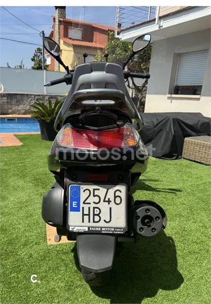 Kymco Yager GT 125i – Vista 2