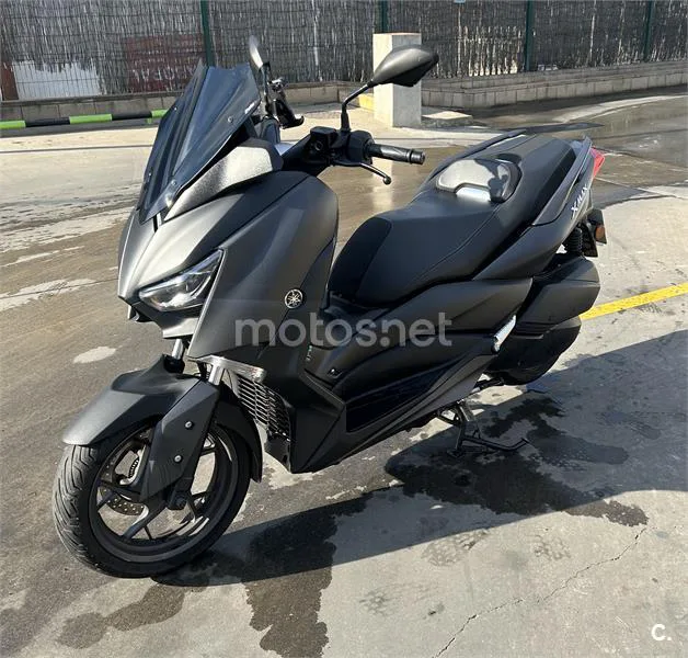 Yamaha XMAX 300 – Vista 7