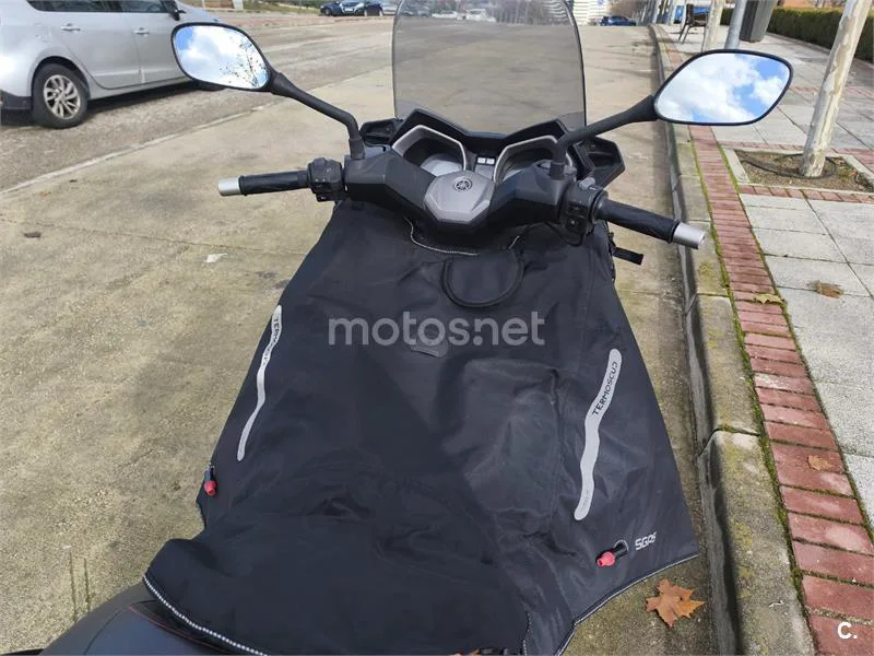 Yamaha XMAX 250 – Vista 6