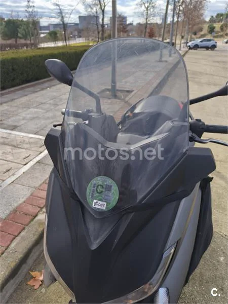 Yamaha XMAX 250 – Vista 10