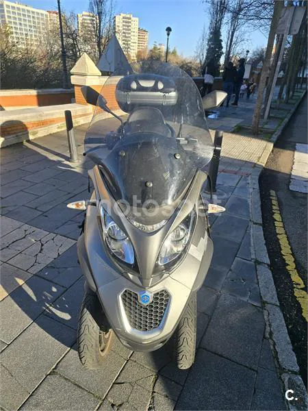 Piaggio MP3 LT 500 Sport – Vista 3
